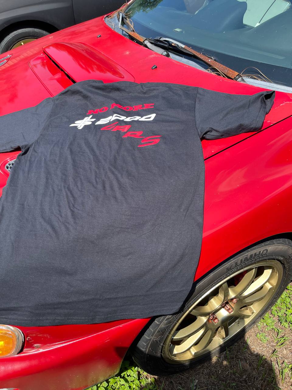 No More $2000 Cars - Broke Flexing - T-Shirt
